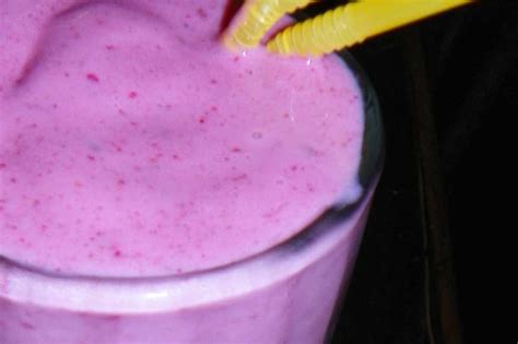 lassi-indian-yogurt-drink-recipe-foodcom image