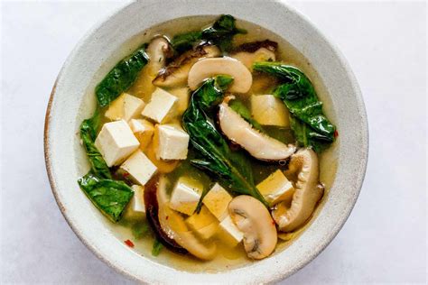 18-chinese-restaurant-style-soup-recipes-the-spruce-eats image