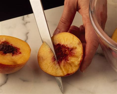 honey-poached-peaches-netdoctor image