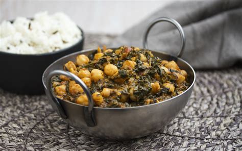 palak-chole-indian-spinach-and-chickpea image