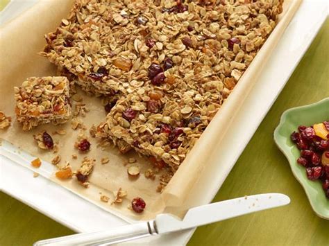 homemade-granola-bars-recipe-ina-garten-food image