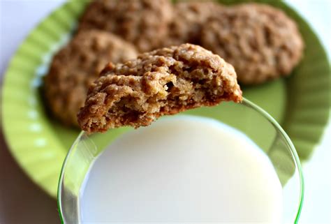 irish-oatmeal-cookies-the-monday-box image
