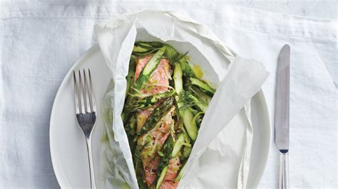 salmon-asparagus-and-leek-in-parchment image