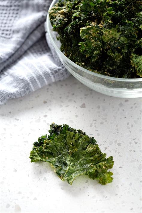 kale-chips-dehydrator-recipe-the-honest-spoonful image