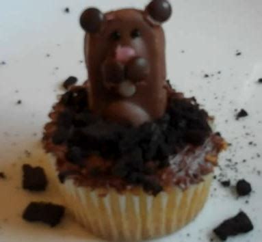 groundhogs-day-cupcakes-eat-drink-better image
