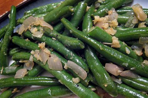 haricots-verts-with-browned-garlic-recipe-foodcom image