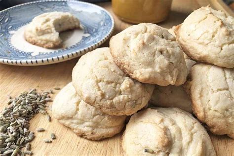 lavender-cookie-recipe-foodal image