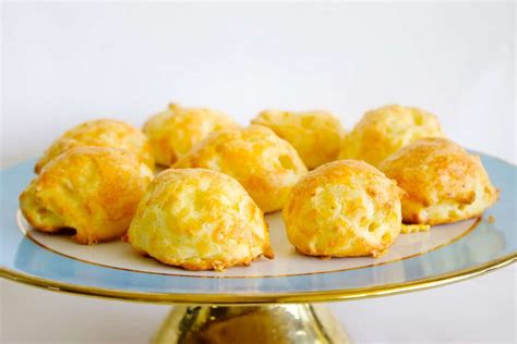 gougeres-french-cheese-puffs-appetizer-mon-petit-four image