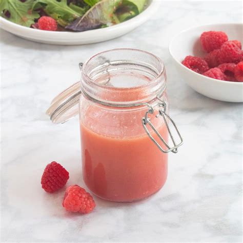 raspberry-vinaigrette-recipe-how-to-make-it-taste-of image
