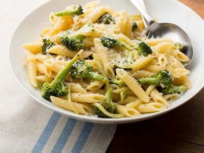 garlic-sauteed-spinach-recipe-ina-garten-food image