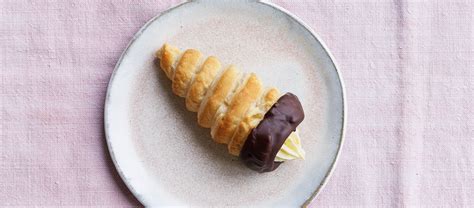 paul-hollywoods-cream-horns-the-great-british-bake-off image