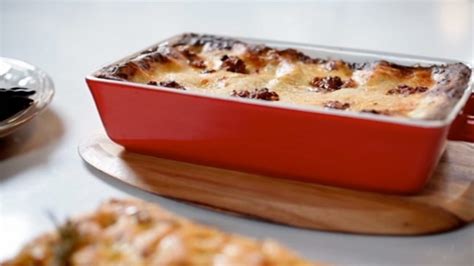 classic-lasagne-recipe-bbc-food image