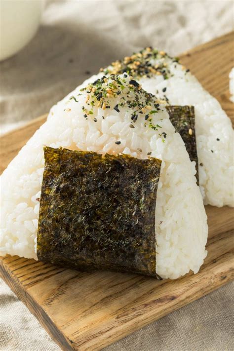 12-best-onigiri-fillings-popular-fillings-for-japanese image