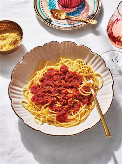 meatless-spaghetti-sauce-ricardo image