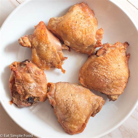 easy-and-crispy-oven-roasted-chicken-thighs-eat image