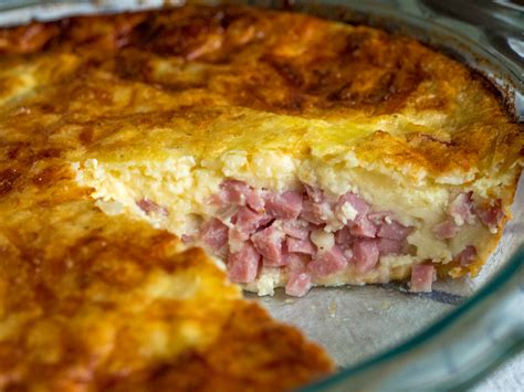 impossible-ham-and-swiss-pie-12-tomatoes image