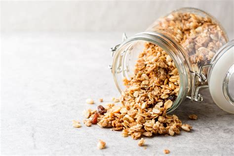 what-is-granola-the-spruce-eats image
