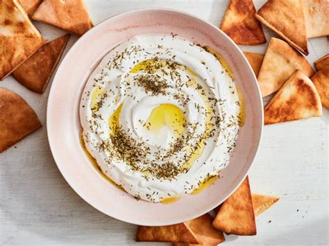 homemade-labneh-with-olive-oil-and-zaatar-food image