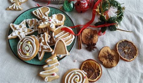 christmas-honey-gingerbread-cookies-recipe-tastycrazecom image
