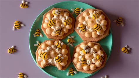 honey-bee-cookies-tastemade image