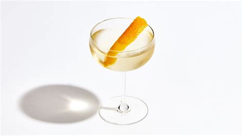 how-to-make-a-martini-bon-apptit image