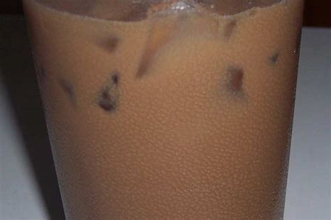 instant-iced-cafe-mocha-latte-recipe-healthyfoodcom image