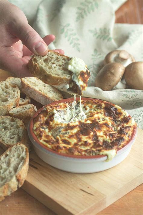 truffled-hot-cheese-dip-with-mushrooms-crumb-a image