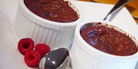 molten-chocolate-lava-cakes-with image