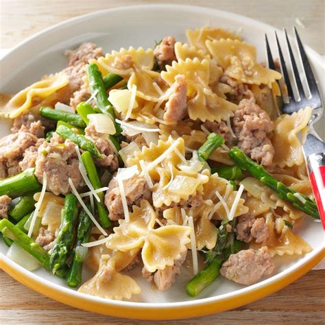 bow-ties-with-sausage-asparagus-recipe-how-to image