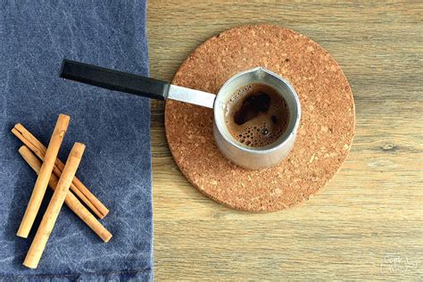 cinnamon-mocha-coffee-recipe-cookme image