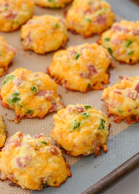 cheesy-ham-and-jalapeno-puffs-keto-low-carb image