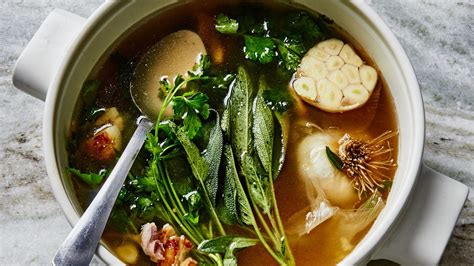 the-garlic-broth-recipe-that-brought-me-back-to-health image