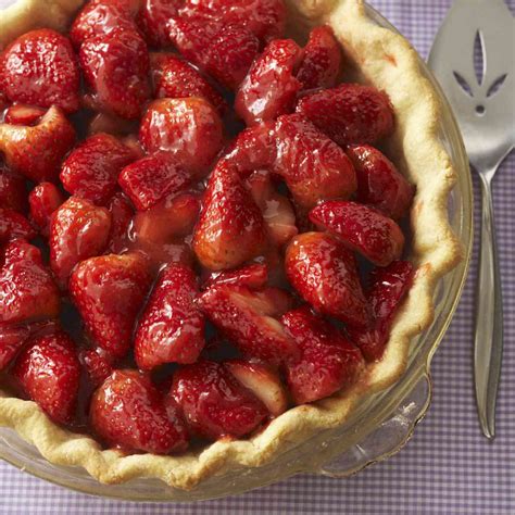 how-to-bake-juicy-fruit-pies-with-a-crisp-crust image