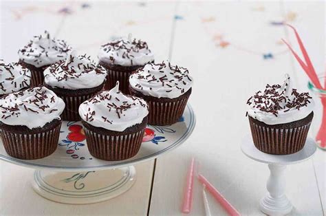 favorite-fudge-birthday-cupcakes-with-7-minute-icing image
