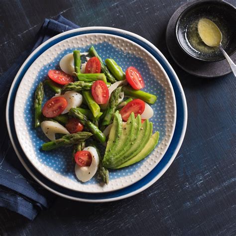 easy-asparagus-and-hearts-of-palm-salad image