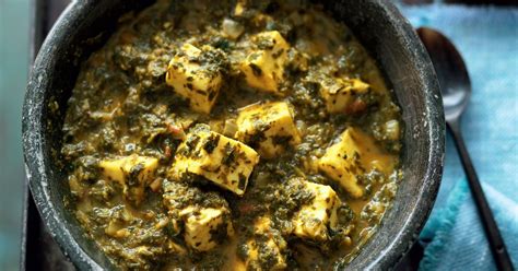 spinach-with-fresh-indian-cheese-saag image
