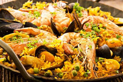best-wine-with-paella-wine-pairing-with-paella image
