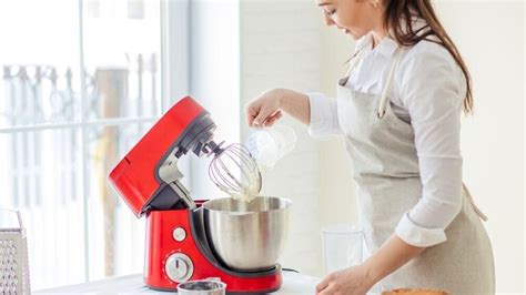 6-best-food-processors-for-dough-of-2023-homedif image