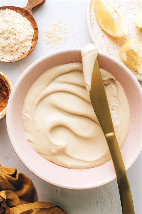 the-best-vegan-cream-cheese-minimalist-baker image