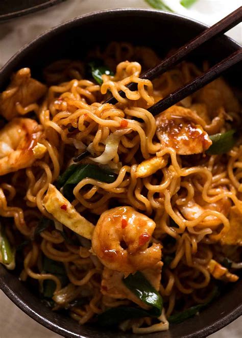 mie-goreng-mee-goreng-indonesian-noodles image