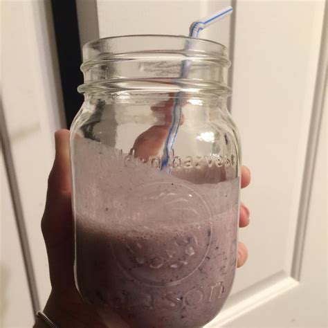 blueberry-smoothie-recipe-food-friends-and image