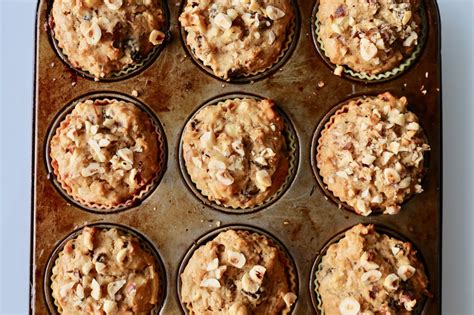 christmas-mincemeat-muffins-with-hazelnuts image