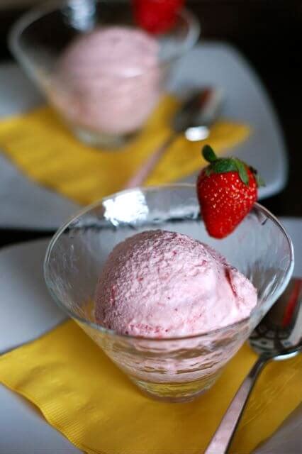homemade-strawberry-ice-cream-100-days-of-real image