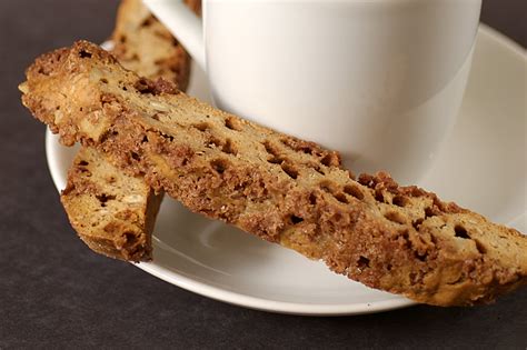 crispy-brown-sugar-cinnamon-biscotti-bake-or-break image