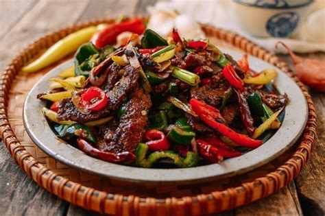 hunan-beef-an-authentic-hunan-recipe-the-woks-of-life image
