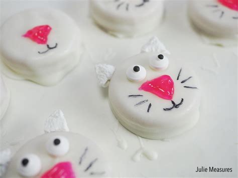 kitty-cat-cookies-julie-measures image