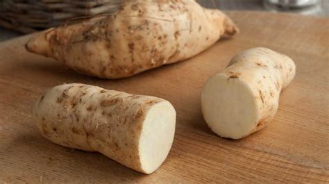sweet-potatoes-vs-yams-whats-the-difference-healthline image