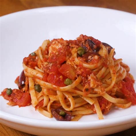 tuna-linguine-with-tomatoes-olives-and-capers-tasty image