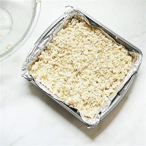 lemon-rice-krispie-treats-delicious-no-bake image