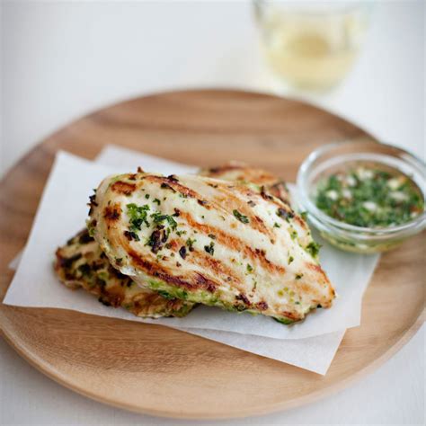 grilled-chicken-with-thai-cilantro-dipping-sauce-food image